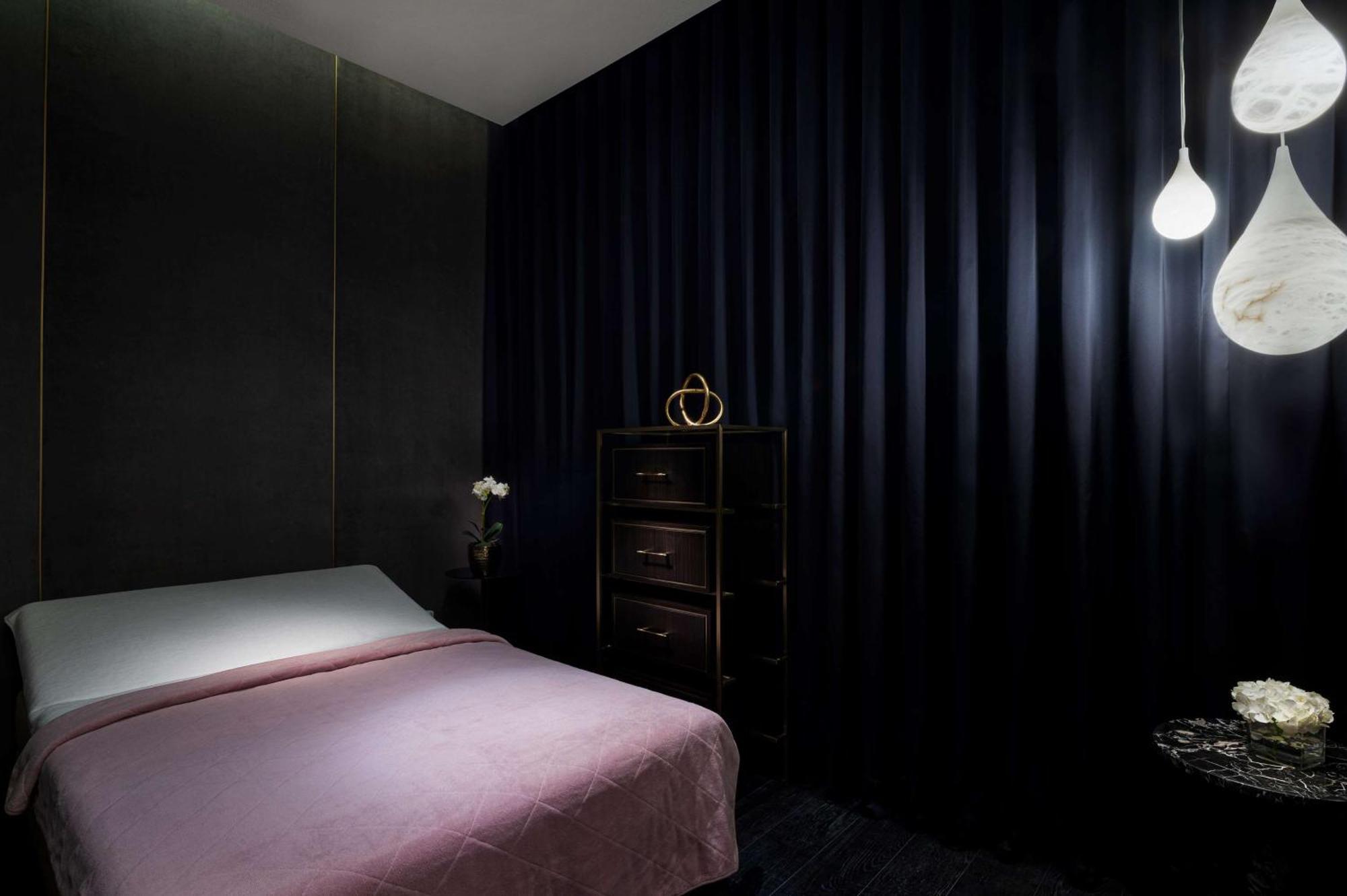 Waldorf Astoria Kuwait Hotel Kuwait City Bagian luar foto A room at the hotel