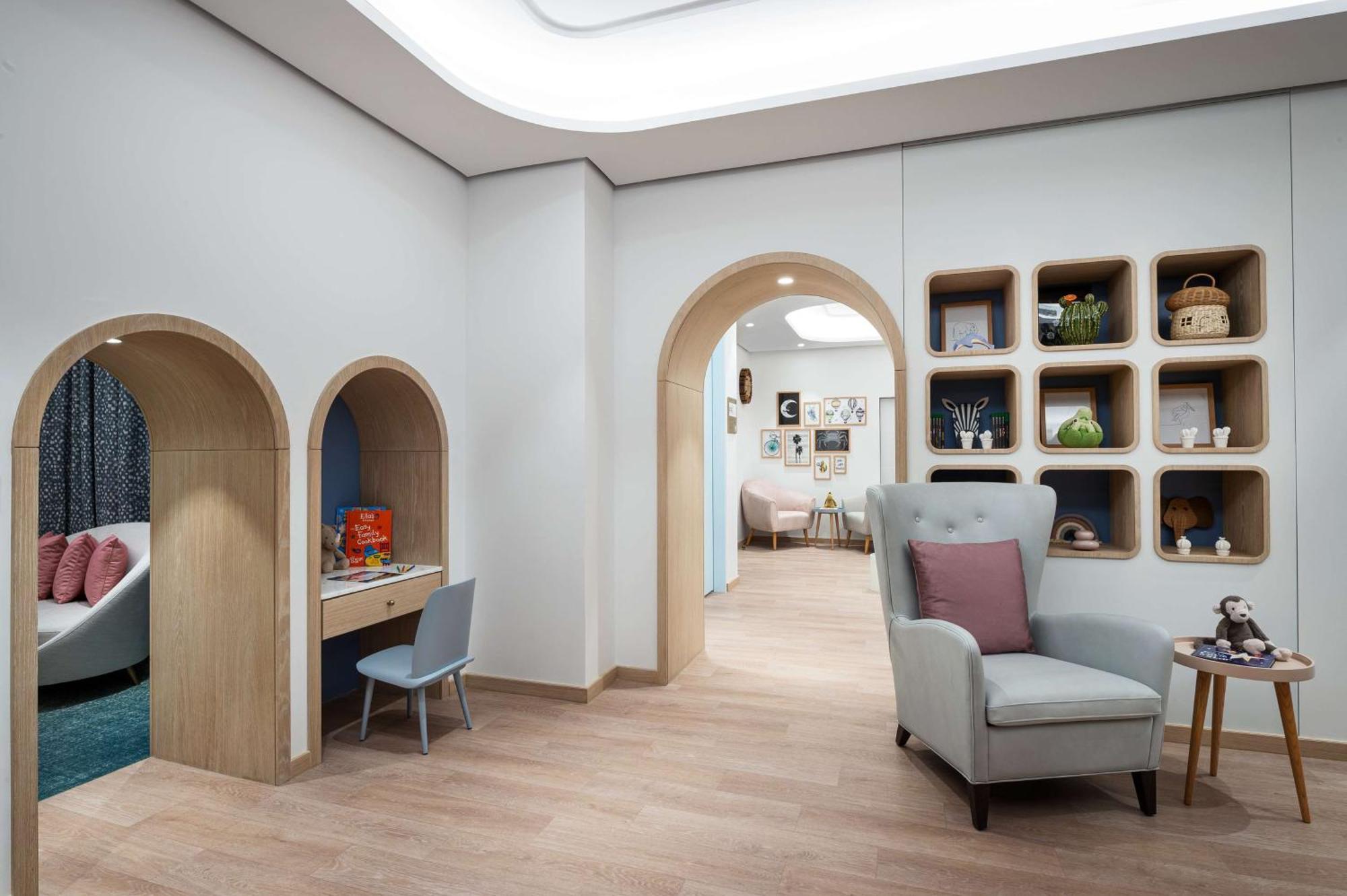 Waldorf Astoria Kuwait Hotel Kuwait City Bagian luar foto The interior of the new store in Paris
