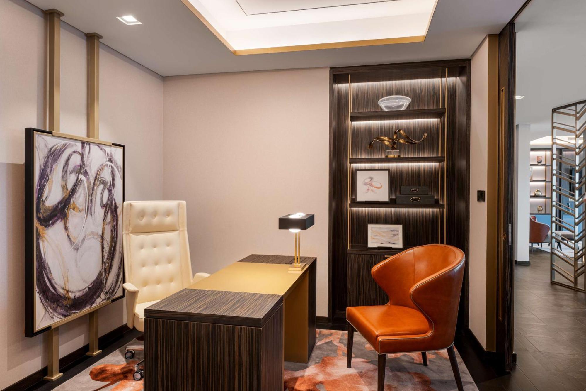 Waldorf Astoria Kuwait Hotel Kuwait City Bagian luar foto Office at the Mandarin Oriental, London