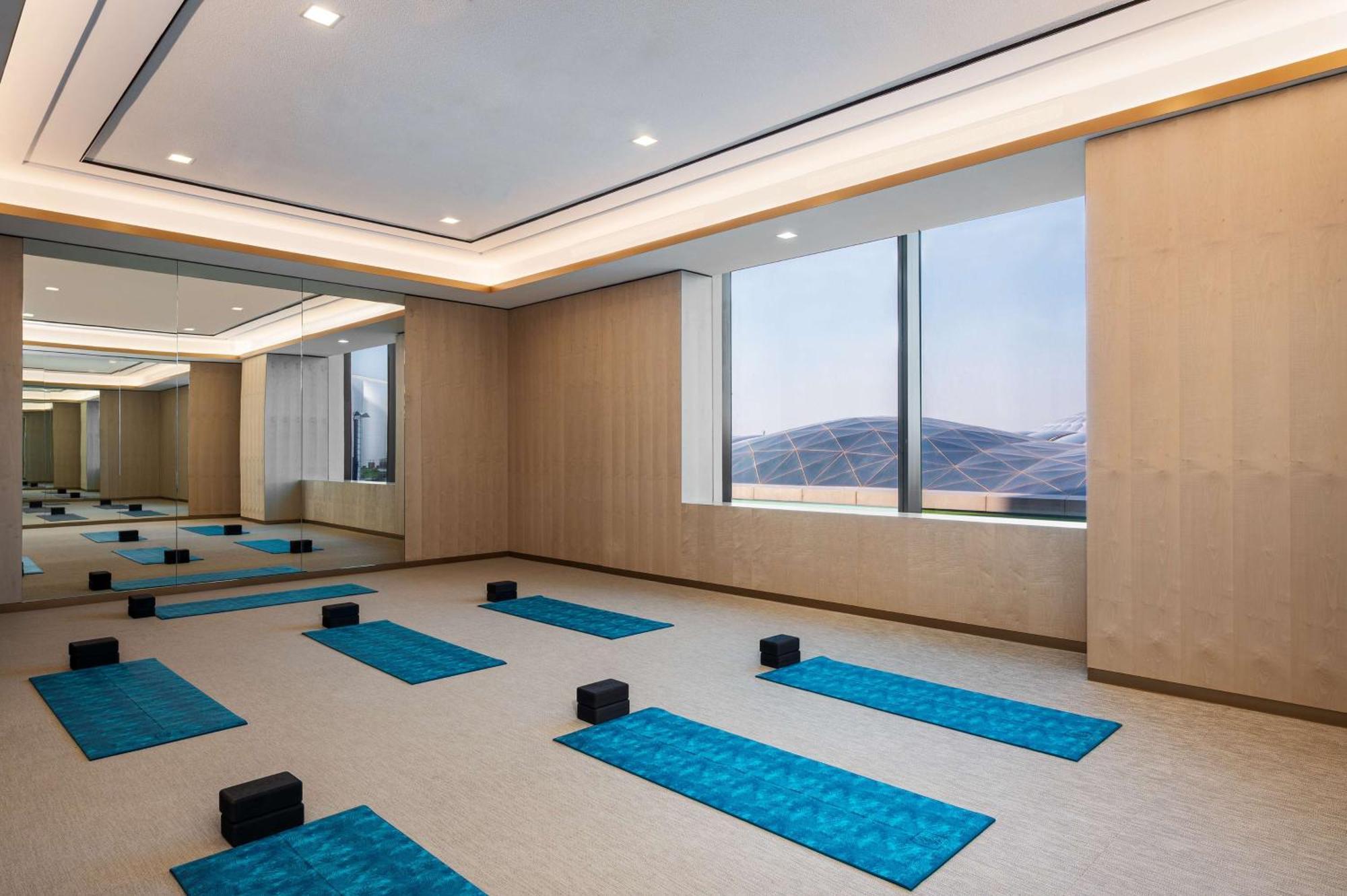 Waldorf Astoria Kuwait Hotel Kuwait City Bagian luar foto The Yoga Room